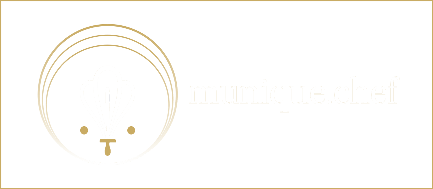 Logo von munique.chef - Exklusives House Management und Privatkochservice in München